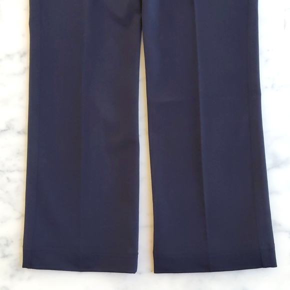 NWOT. Metropolitan New York High-Waist Dress Pant with two side pockets. - Picture 6 of 6